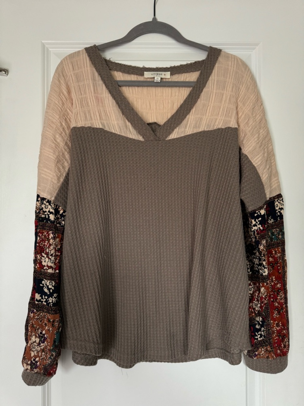 Umgee Taupe and Cream Waffle Knit V-Neck Top with Patchwork Sleeves